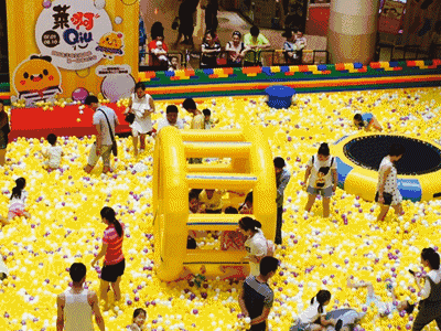 各大商场里这些黄色的“海洋球”，对于宝宝来说安全吗?